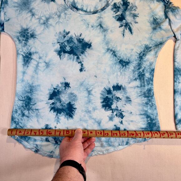 Pink Rose Blue Tye Dye Wavy Hem Long Sleeve Shirt Woman's M Rayon/ Spandex Blend - Picture 8 of 10